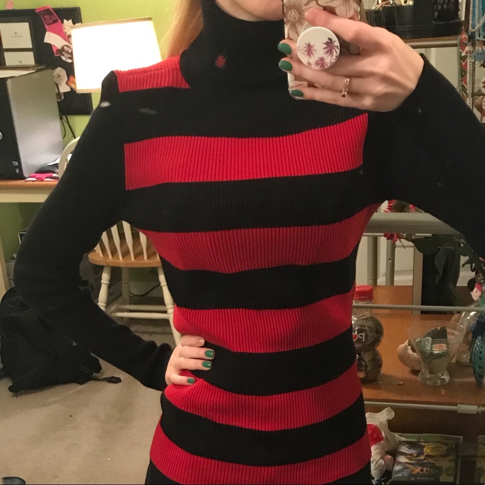 RALPH LAUREN Black and Red Turtleneck Size Small